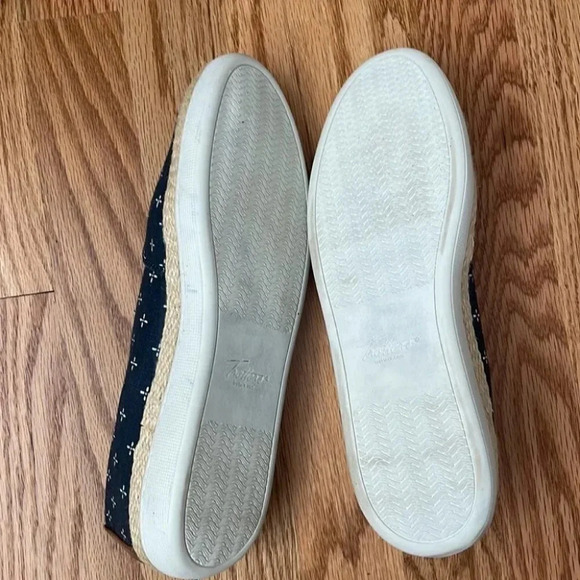 Trotters Comfort Espadrilles 8M Navy Cloth White Design Rubber Sole Jute Detail - Picture 4 of 7